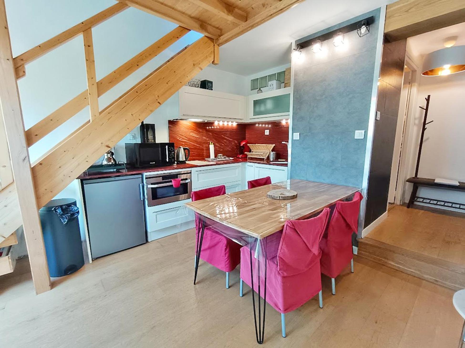 Apartamento Le Nid De Juliette, T3 Duplex, Parking, Cave Bagnères-de-Luchon Exterior foto